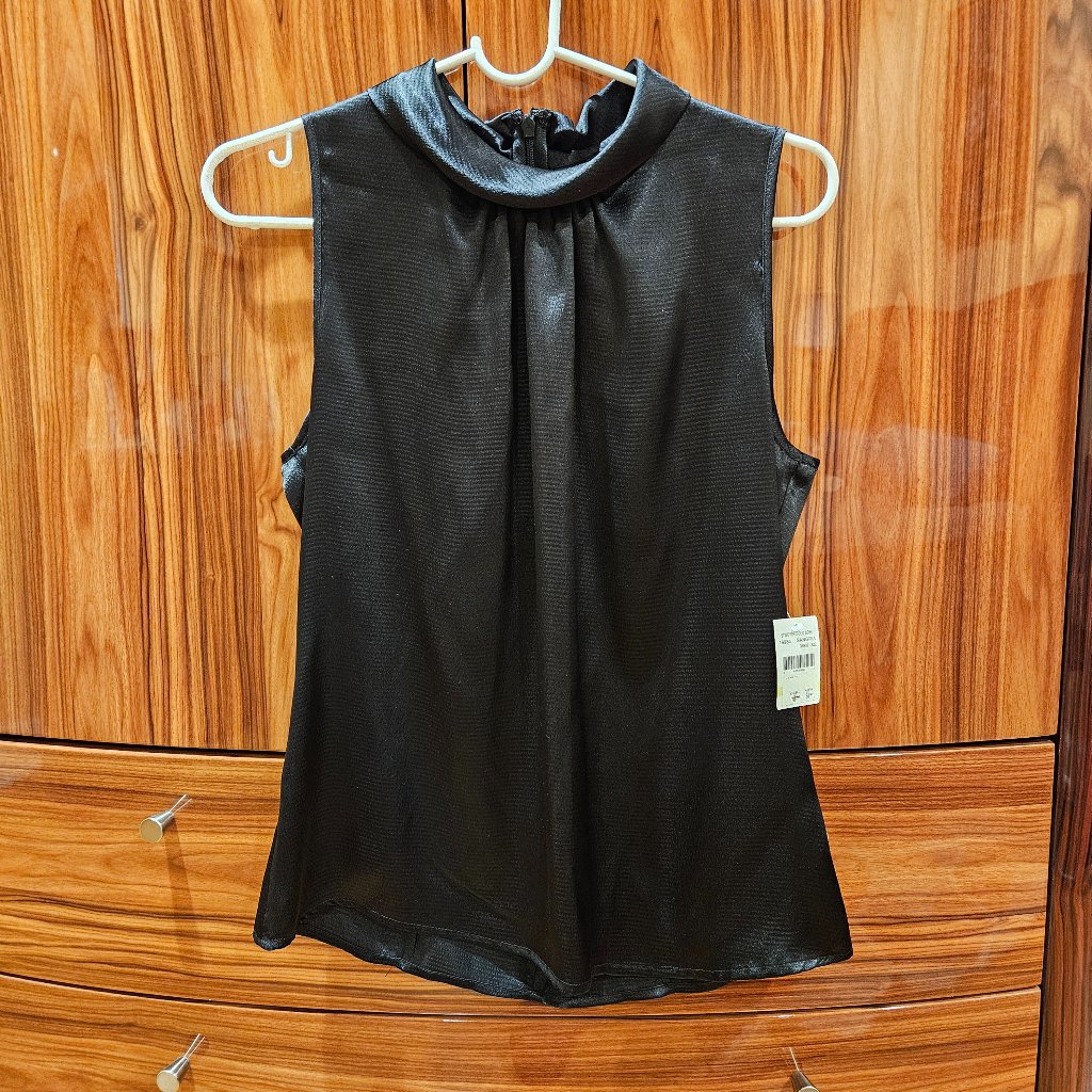 Style Portfolio Work Black Smocked Mock-Neck Sleeveless Blouse Top, Size M